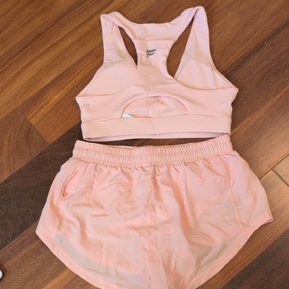 🌴Fabletics Blush Activewear Set - Picture 4 of 8